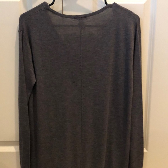 H&M basics grey v-neck tunic - Picture 3 of 4